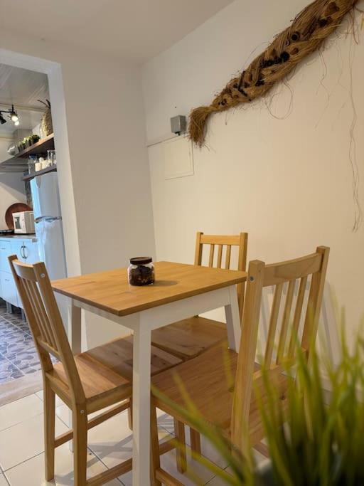 Petite Maison De Plage Lägenhet Costa de Caparica Exteriör bild